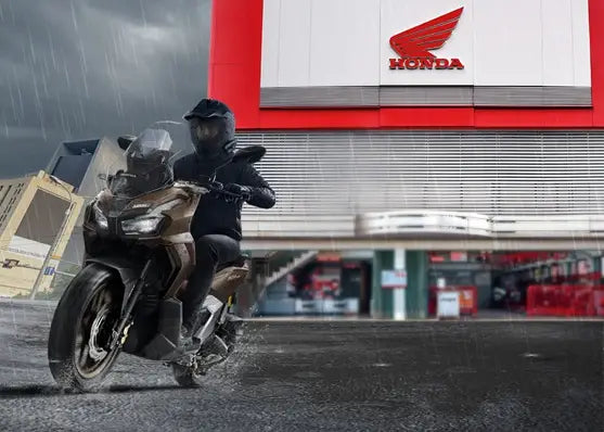 Kiat Merawat Motor di Musim Penghujan