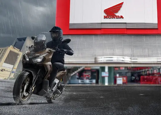 Kiat Merawat Motor di Musim Penghujan